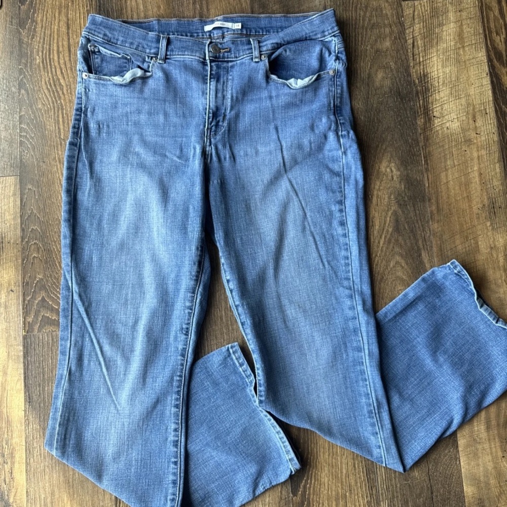 Levi's Women's Classic Blue Boot Cut Jeans